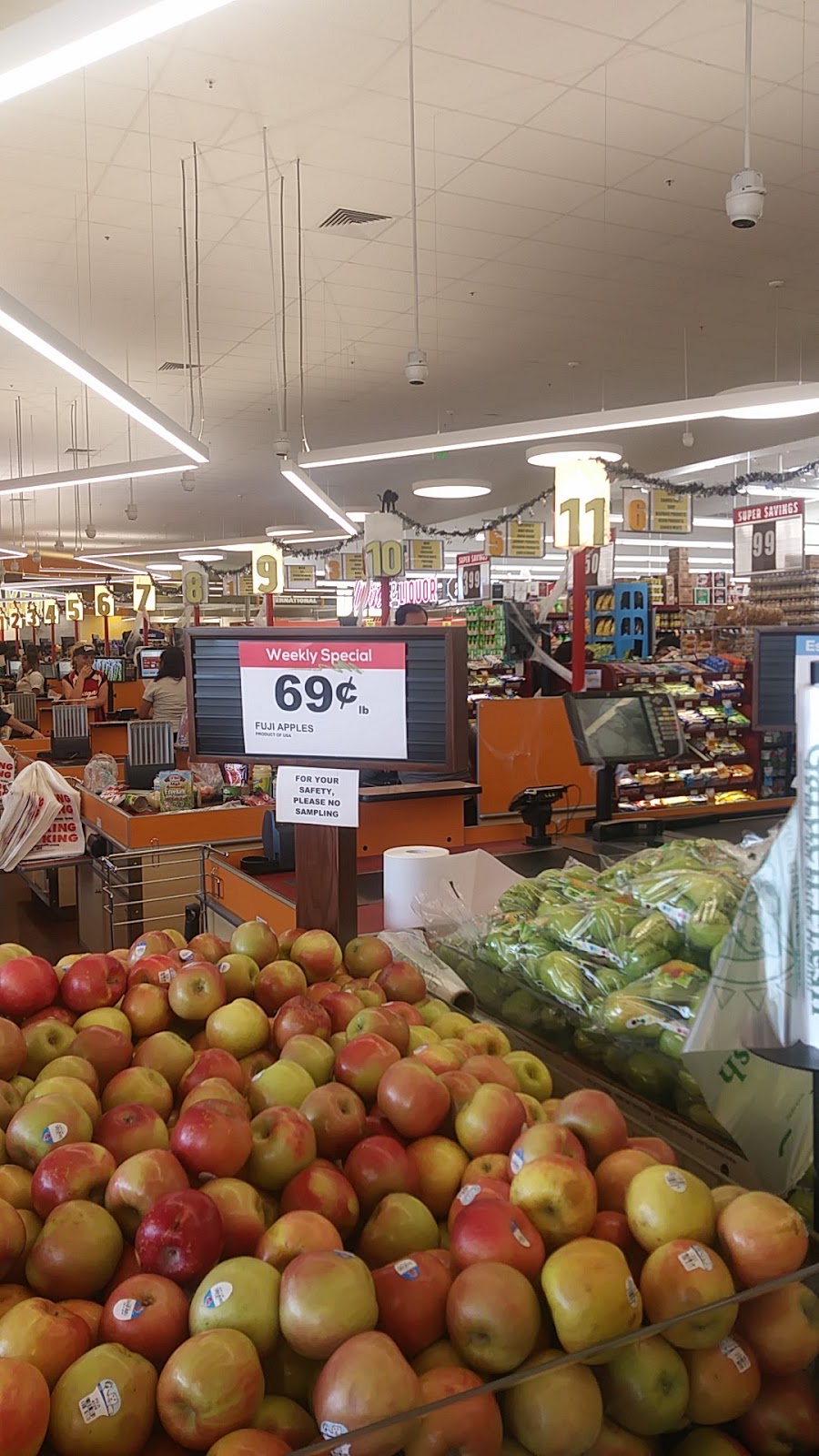 Super King Markets - supermarket  | Photo 6 of 7 | Address: 2741 W MacArthur Blvd, Santa Ana, CA 92704, USA | Phone: (714) 597-7651