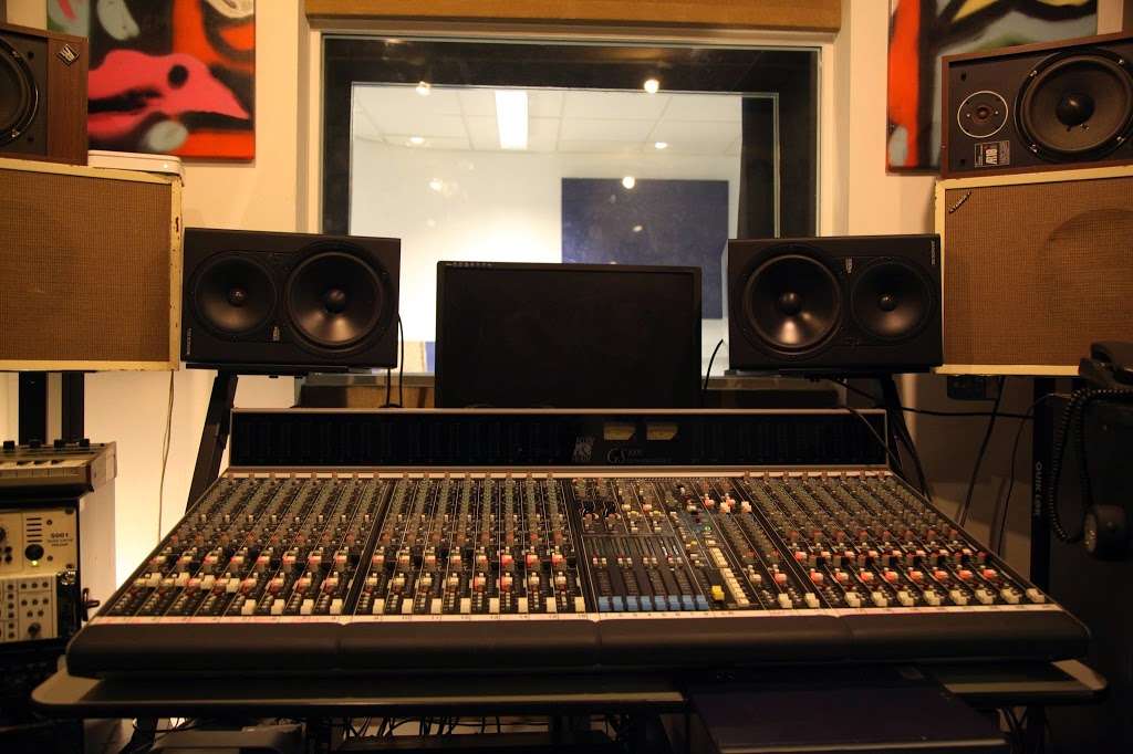 Hampstead Music & Voice Studio (HMVS) | 213 Haverstock Hill, London NW3 4QP, UK