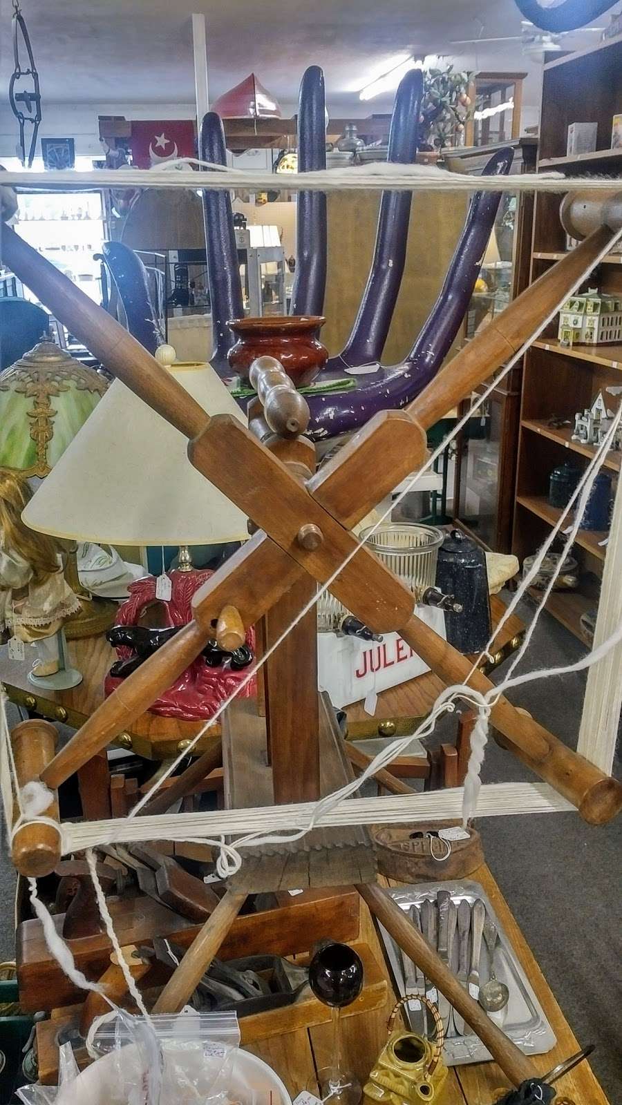 Rocky Mountain Antiques Inc | 3816 W Eisenhower Blvd, Loveland, CO 80537, USA | Phone: (970) 669-7440