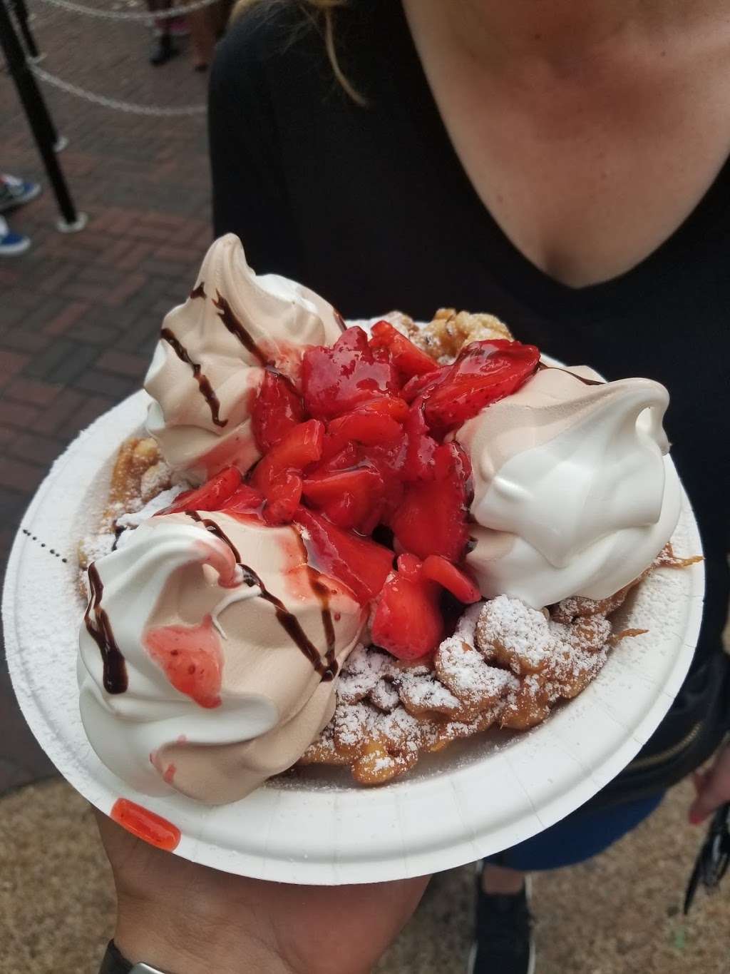World’s Greatest Funnel Cake | Kings Dominion, 16000 Theme Park Way, Doswell, VA 23047, USA