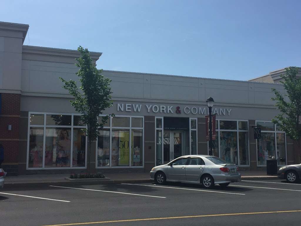 New York & Company | 2960 Center Valley Pkwy #740, Center Valley, PA 18034 | Phone: (610) 797-6730