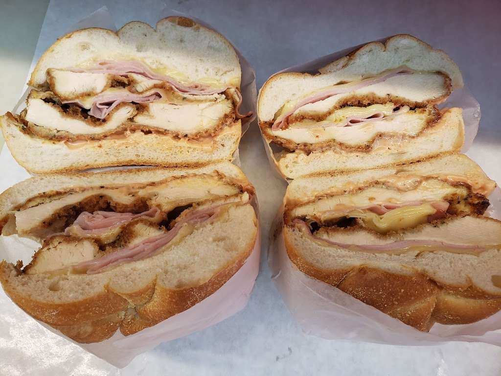 Weinischs Deli | 306 Maple Ave, Smithtown, NY 11787 | Phone: (631) 360-8405