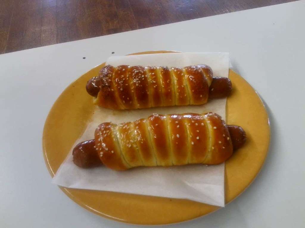 Dutch Country Soft Pretzels | 2758 Division Hwy, New Holland, PA 17557, USA | Phone: (717) 354-4493