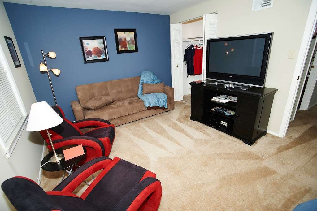 Ashton Pointe Apartments in Indianapolis | 42 N Lawndale Ave, Indianapolis, IN 46224, USA | Phone: (317) 494-7244