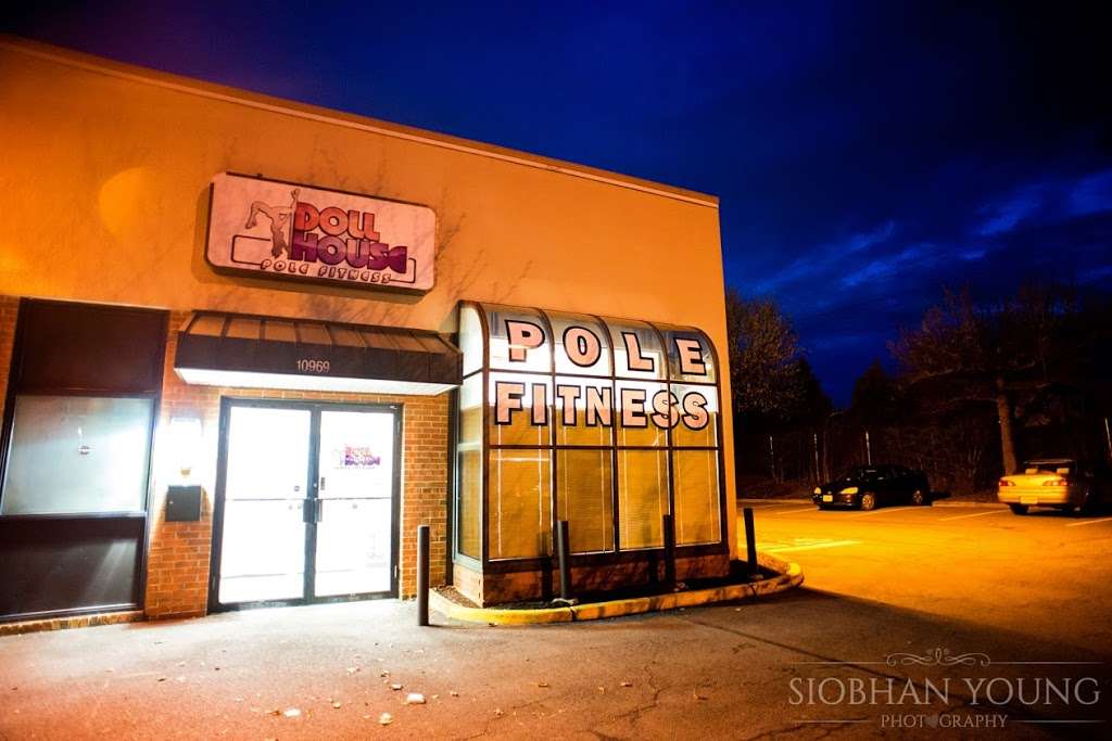 Doll House Pole Fitness | 10969 Lute Ct, Manassas, VA 20109, USA | Phone: (703) 209-7545