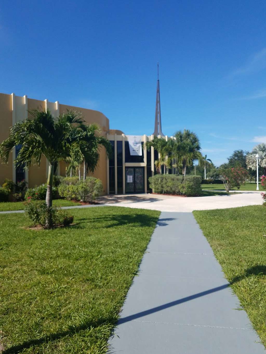 St John Fisher Catholic Church | 4001 N Shore Dr, West Palm Beach, FL 33407, USA | Phone: (561) 842-1224