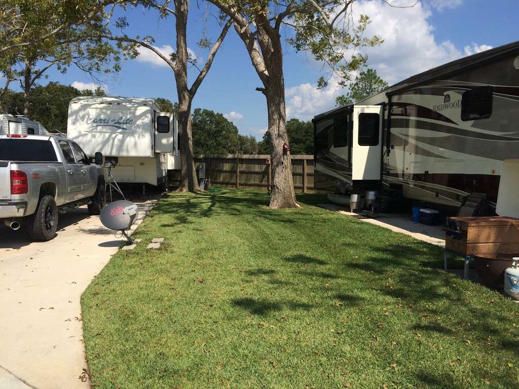 The Backyard RV Park - Sweeny/Old Ocean/Van Vleck/West Columbia/ | 1654 N Main St, Sweeny, TX 77480 | Phone: (979) 318-2552