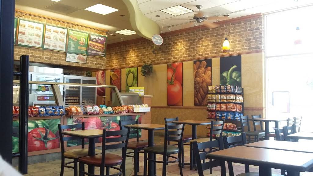 Subway | 2621 S Chestnut Ave Suite 101, Fresno, CA 93725, USA | Phone: (559) 264-3600