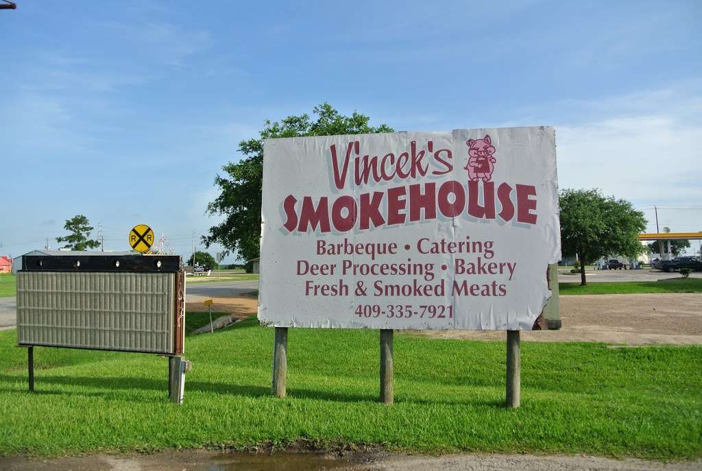 Vinceks Smokehouse | East Bernard, TX 77435, USA | Phone: (979) 335-7921