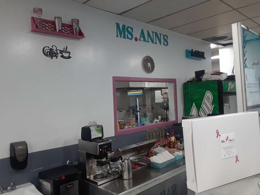 Ms.Anns Donuts and Cafe | 100 E Century Blvd, Los Angeles, CA 90003, USA | Phone: (323) 696-9499