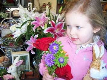 Annabelles Flowers, Gifts & More | 108 W Main St, Norton, MA 02766, USA | Phone: (508) 285-6400