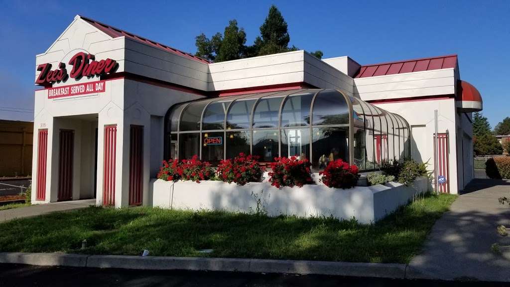 Zees Diner | 3135 Cleveland Ave, Santa Rosa, CA 95403, USA | Phone: (707) 800-7928