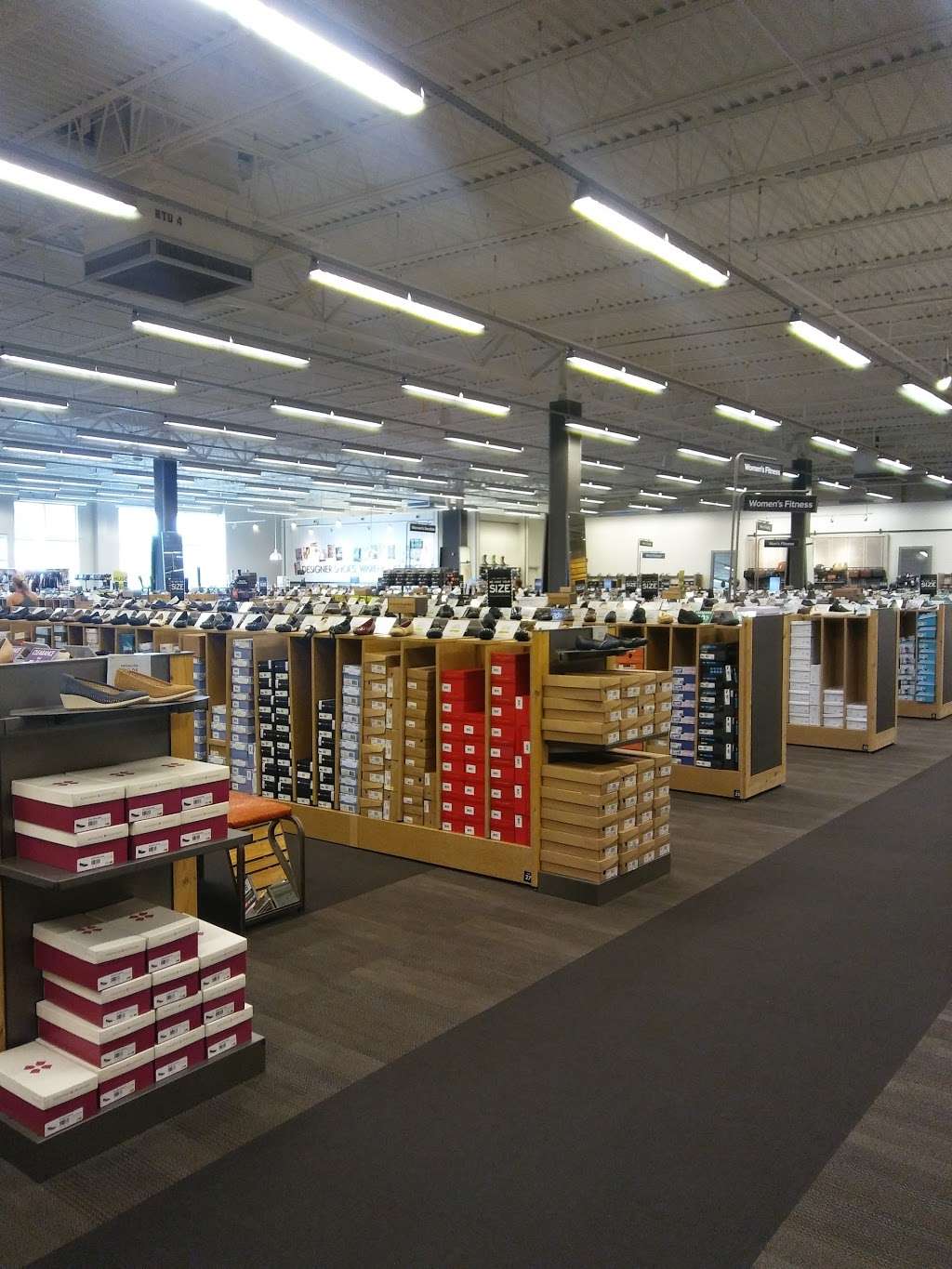 DSW Designer Shoe Warehouse | 135 NJ-35, Eatontown, NJ 07724, USA | Phone: (732) 440-3509