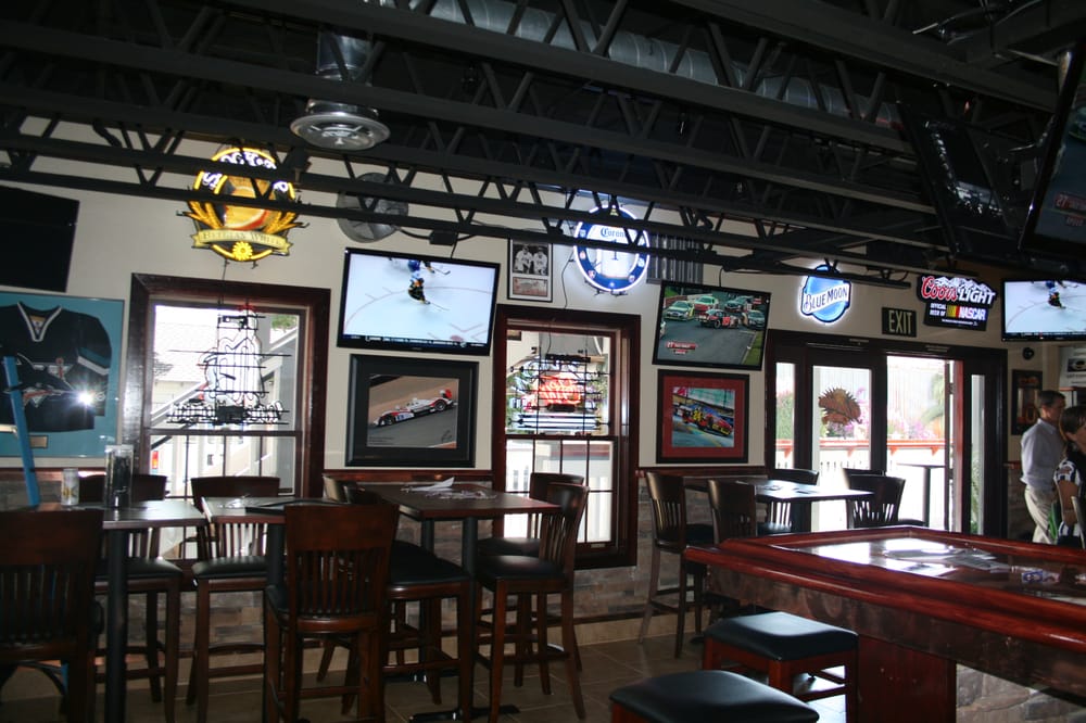 Rookies Sports Bar & Grill | 321 1st St, Benicia, CA 94510, USA | Phone: (707) 746-7665