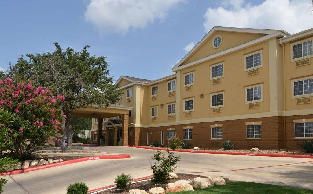 Holiday Inn Express & Suites San Antonio-Airport North | 16315 San Pedro Ave, San Antonio, TX 78232, USA | Phone: (210) 402-3300