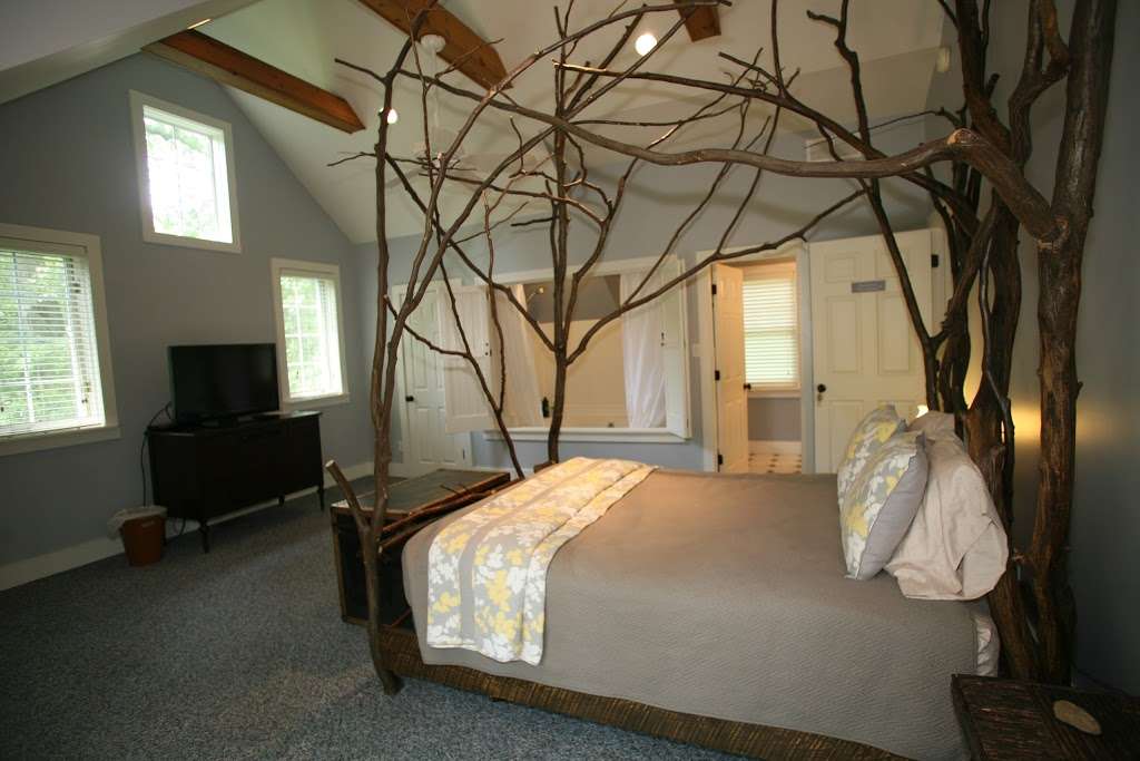 Goldberry Woods Bed & Breakfast | 9902 Community Hall Rd, Union Pier, MI 49129 | Phone: (269) 469-9800