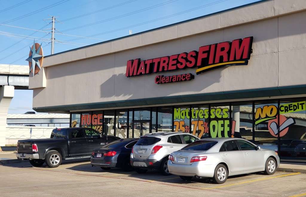 Mattress Firm Clearance | 20814 Gulf Fwy Suite Q, Webster, TX 77598, USA | Phone: (281) 332-6272