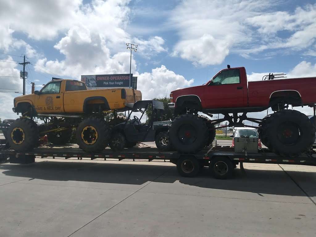 Speedco Truck Lube and Tires | 34353 Lyndon B Johnson Fwy, Dallas, TX 75241, USA | Phone: (972) 225-0544