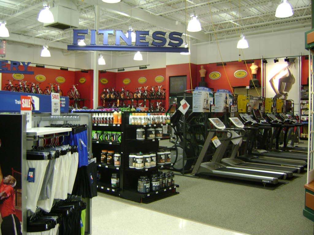 DICKS Sporting Goods | 5600 Antioch Rd, Merriam, KS 66202, USA | Phone: (913) 432-3945