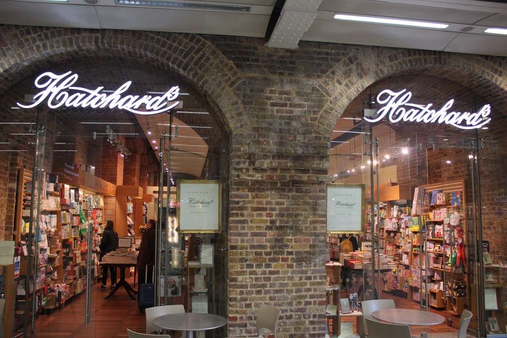 Hatchards | 1, St Pancras Station, Euston Rd, Kings Cross, London N1C 4QP, UK | Phone: 020 7278 1238