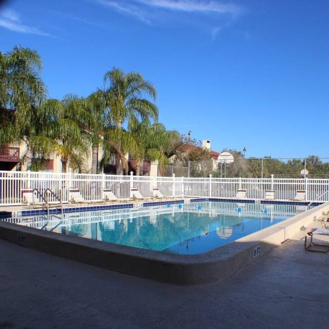 The Meadows Apartments | 785 117th Terrace N, St. Petersburg, FL 33716, USA | Phone: (727) 576-1029