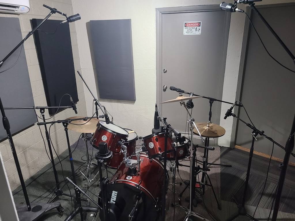 Wavestream Studios LLC | 41 W 6th Ave, Mesa, AZ 85210, USA | Phone: (480) 744-0844