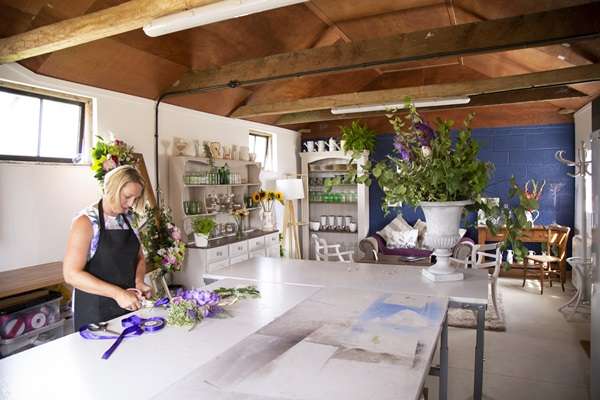 Vickis Floral Designs at The Foaling Stable | Unit 3 Crumps Farm, West Rd, Sawbridgeworth CM21 0LJ, UK | Phone: 07903 134439