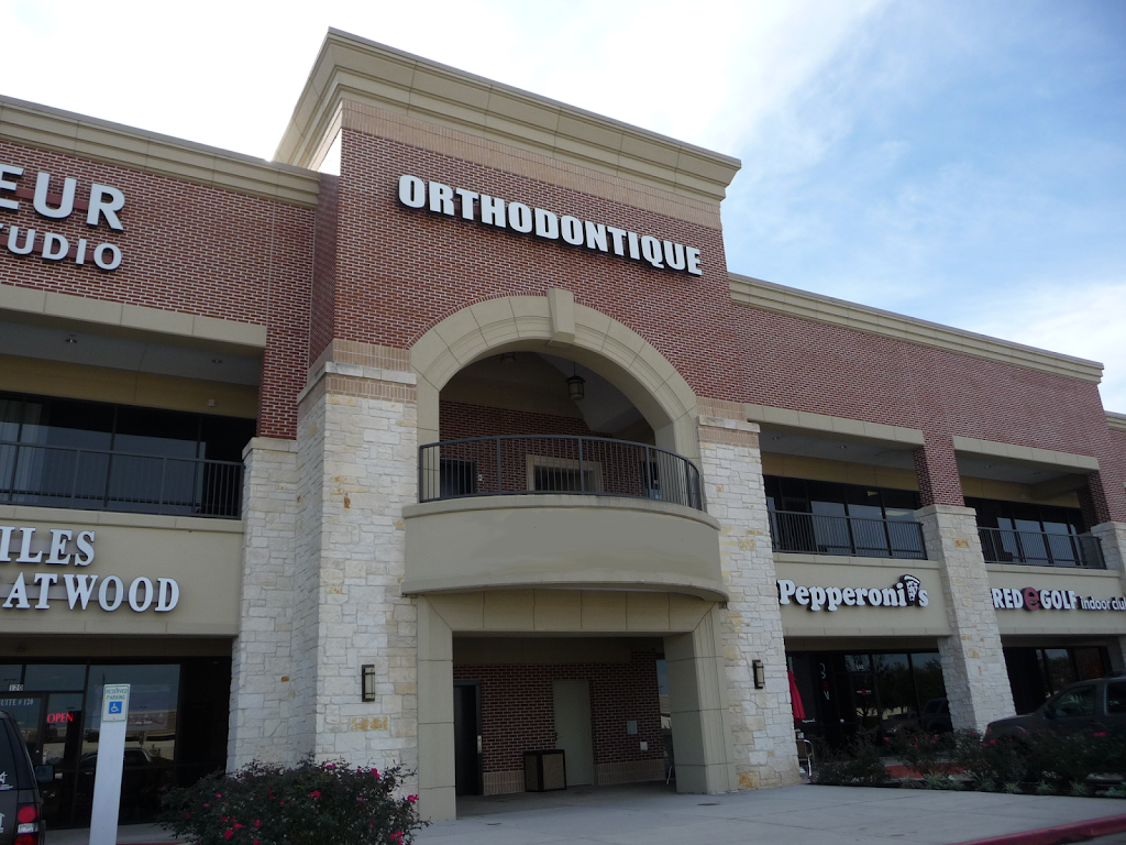 Orthodontique | 19875 Southwest Fwy #250, Sugar Land, TX 77479 | Phone: (281) 937-7633