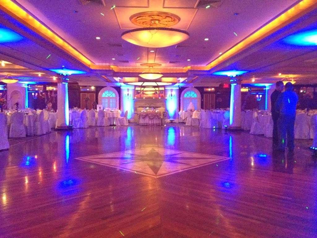 Sir Round Sound Entertainment | 2153 Sunrise Hwy, Islip, NY 11751, USA | Phone: (631) 224-7385