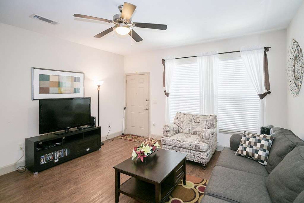 The Amelia Apartments | 2002 Johanna Dr, Houston, TX 77055, USA | Phone: (713) 588-5959