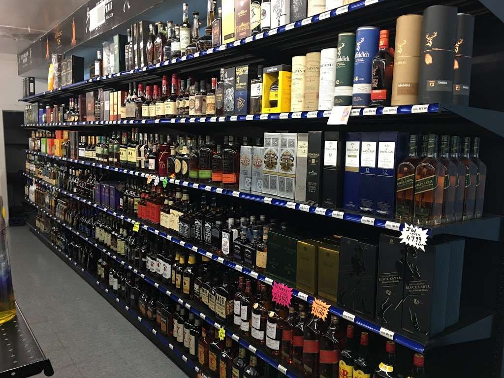 Leos Liquors Mayfair | 4471 W Lawrence Ave, Chicago, IL 60630, USA | Phone: (773) 628-7929