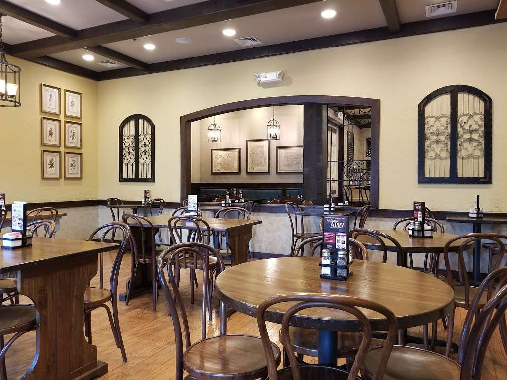 la Madeleine French Bakery & Café Sawyer Heights | 2423 Katy Fwy E, Houston, TX 77007, USA | Phone: (832) 916-4001