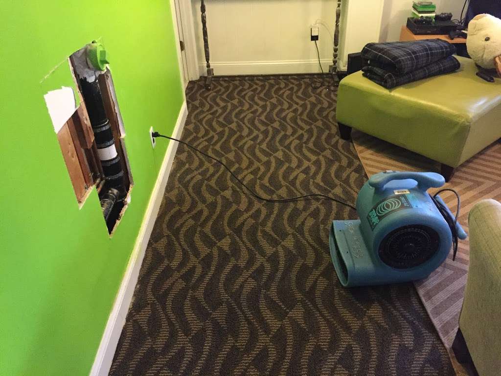 ULTIMATE CARPET CLEANING AND WATER DAMAGE RESTORATION | 9290 Tower Side Dr #204, Fairfax, VA 22031 | Phone: (703) 474-5500