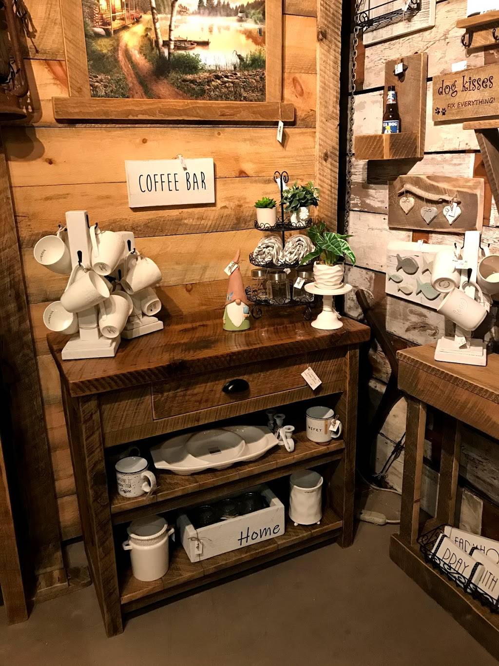 Off The Common Antiques | 4 Worcester St, Grafton, MA 01519, USA | Phone: (508) 839-1700