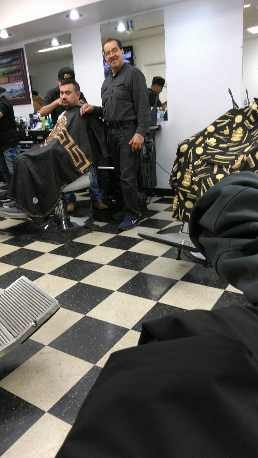 Lupe Barber Shop | 4433 W, Vernor Hwy, Detroit, MI 48209, USA | Phone: (313) 843-0005