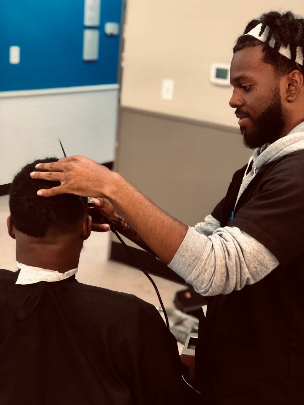 Keion Bruce/Kethebarber | 868 Oakland Park Ave, Columbus, OH 43224, USA | Phone: (614) 928-1412