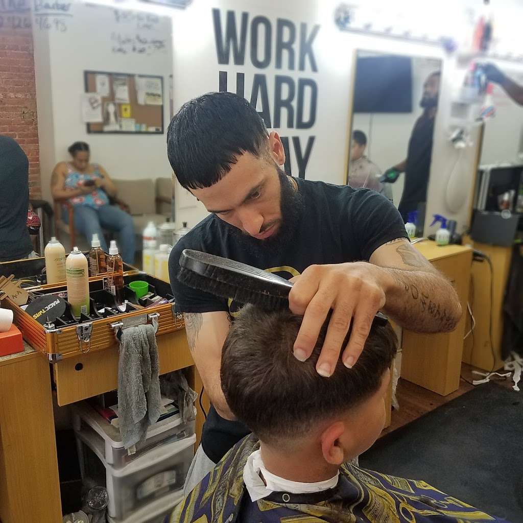 Complete Look Barber Shop | 118 N 3rd St, Camden, NJ 08102, USA | Phone: (856) 580-1073