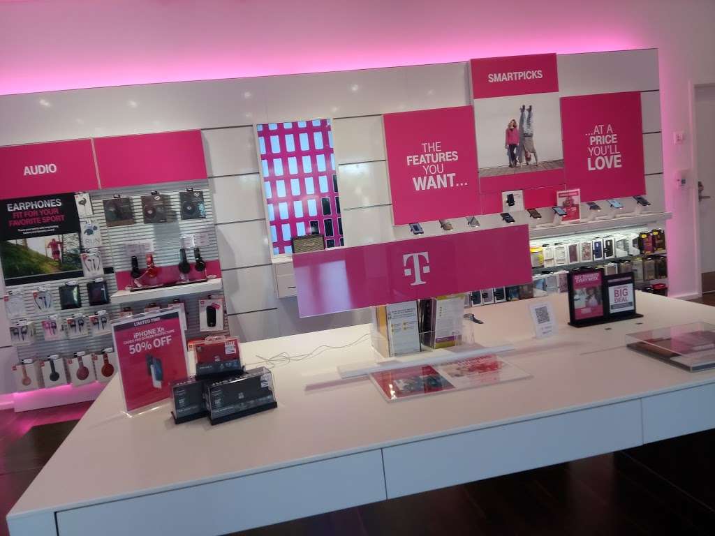 T-Mobile | 14834 Pines Blvd, Pembroke Pines, FL 33028, USA | Phone: (954) 437-0079