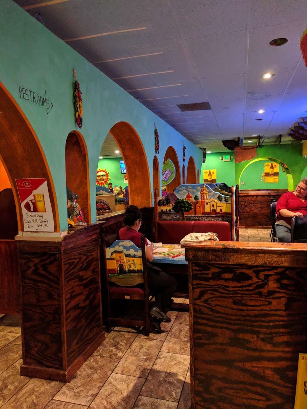 Rositas Mexican Restaurant | 2310 W Southport Rd, Indianapolis, IN 46217, USA | Phone: (317) 893-4623