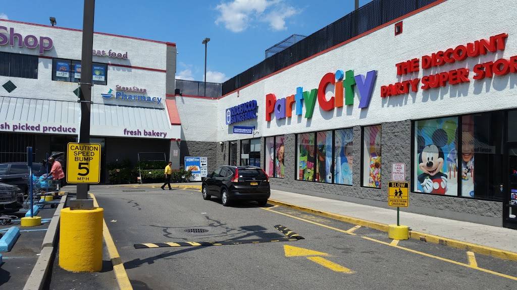 Party City | 74-17 Grand Ave, Queens, NY 11373 | Phone: (347) 507-7357