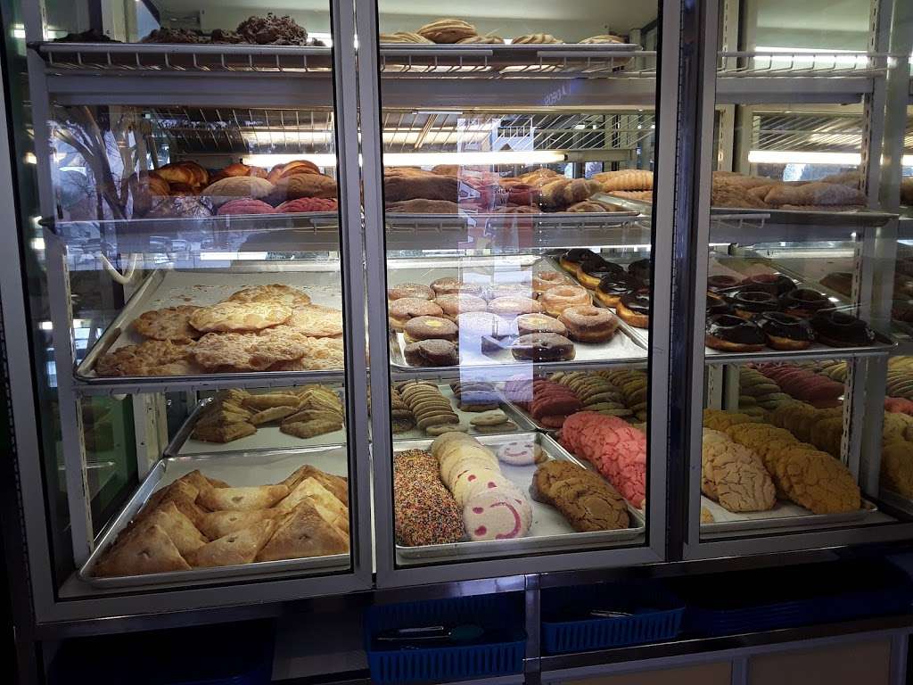 Panaderia El Bizcocho | 11601 E Montview Blvd, Aurora, CO 80010, USA | Phone: (720) 389-5018