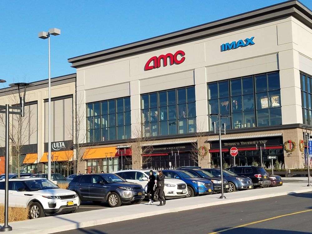 AMC DINE-IN Staten Island 11 | 2655 Richmond Ave, Staten Island, NY 10314, USA | Phone: (718) 285-7529