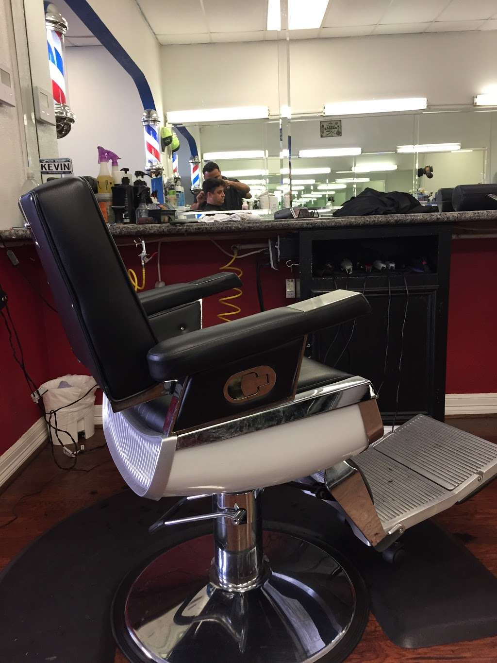 Orlín barber shop | 6402 Airline Dr, Houston, TX 77076, USA | Phone: (832) 329-9696