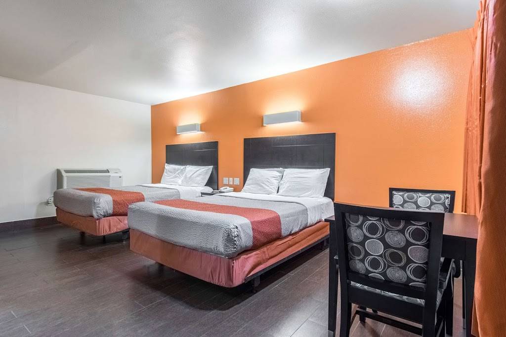 Motel 6 Orange, CA - Anaheim | 3191 N Tustin St, Orange, CA 92865 | Phone: (714) 998-0360