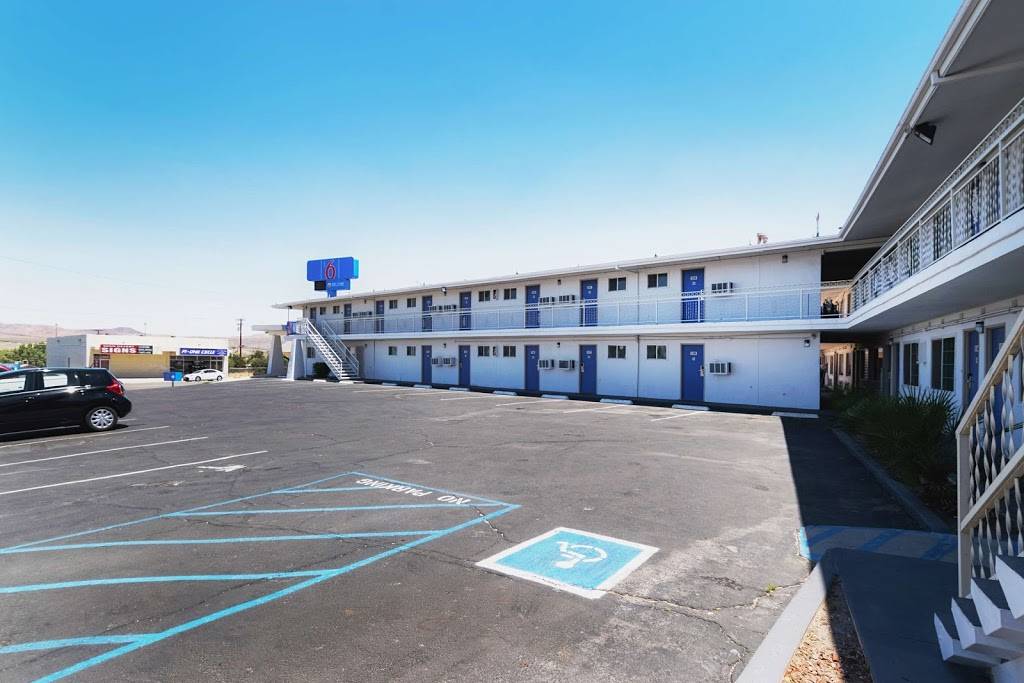 Motel 6 Barstow, CA - Route 66 | 1350 Main St, Barstow, CA 92311, USA | Phone: (760) 256-8921