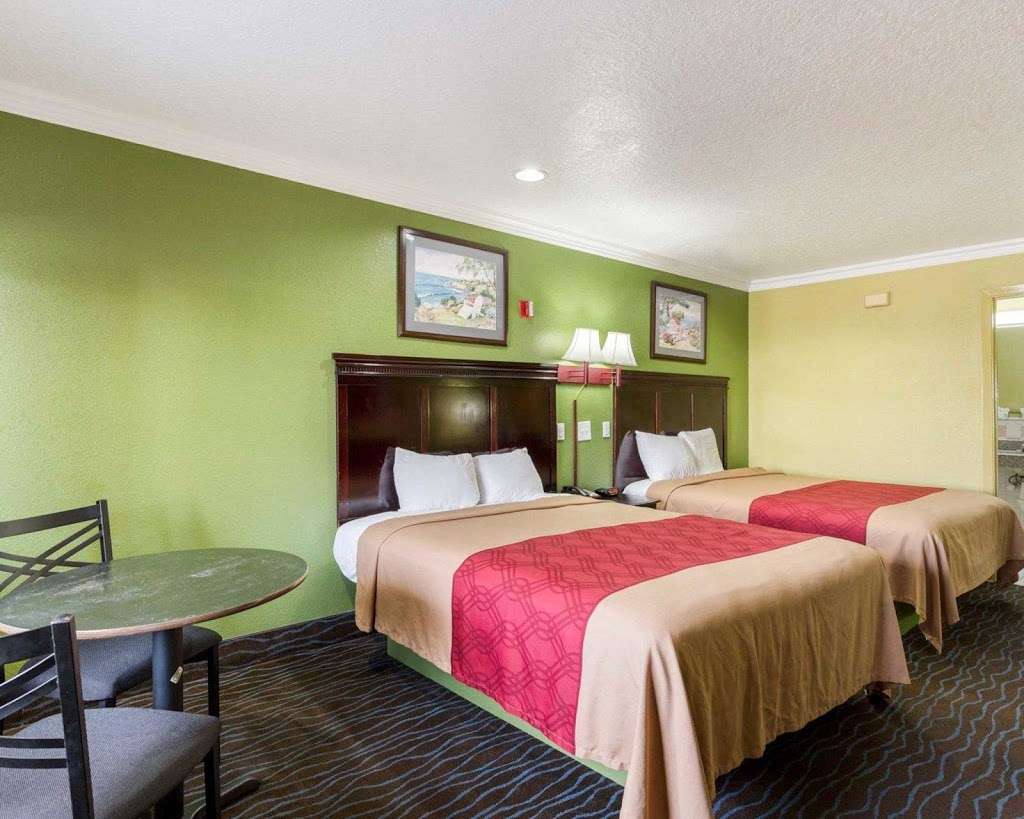 Econo Lodge Houston Hobby | 9000 Airport Blvd, Houston, TX 77061, USA | Phone: (713) 943-0035