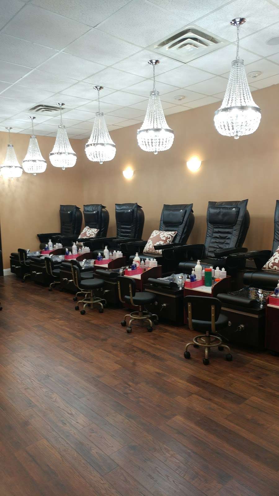 Happy Nails & Skin | 1470 New State Hwy #4, Raynham, MA 02767, USA | Phone: (774) 409-2044