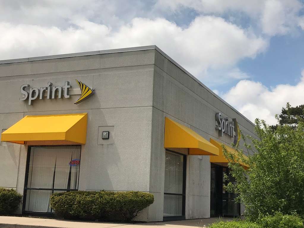 Sprint Store | 710 S Eastwood Dr, Woodstock, IL 60098, USA | Phone: (815) 337-9663