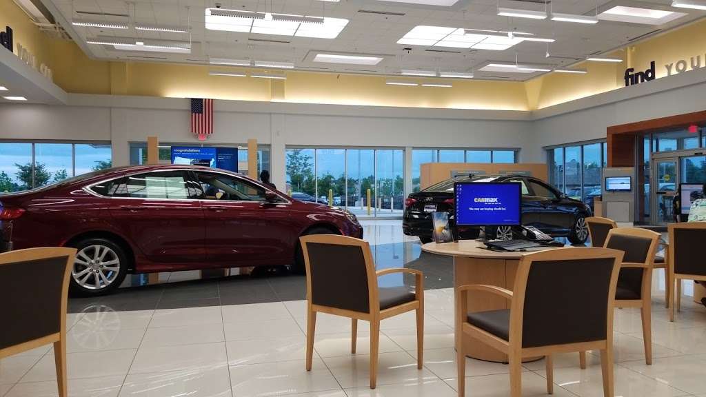 CarMax 7700 Matapeake Business Dr, Brandywine, MD 20613, USA