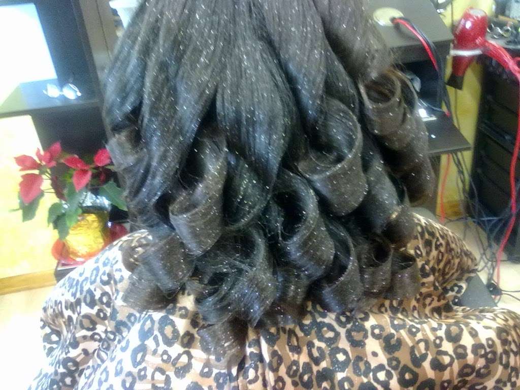 Teres Hair Studio | 318 N Independence Blvd, Romeoville, IL 60446 | Phone: (815) 407-0578